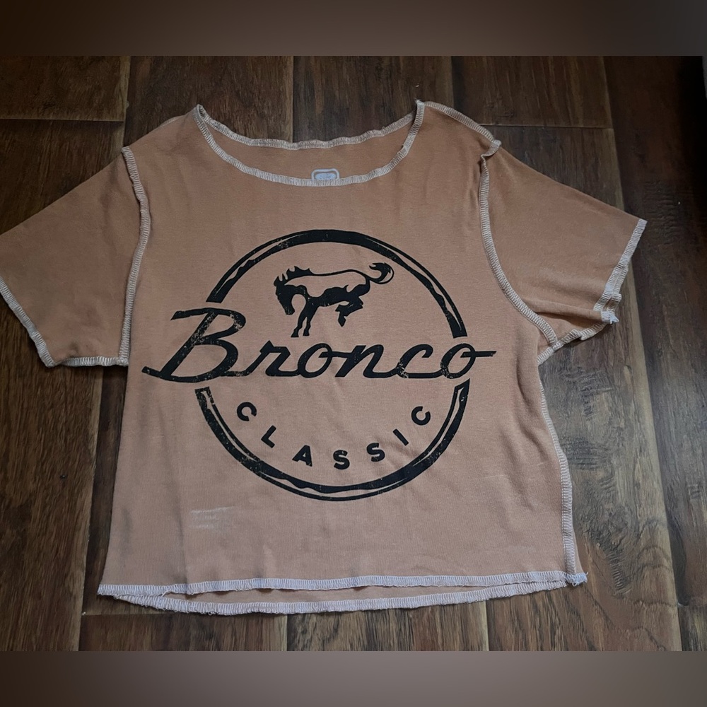 VINTAGE BRONCO CROP TEE